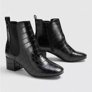 Dream Cloud Embossed Chelsea Bootie